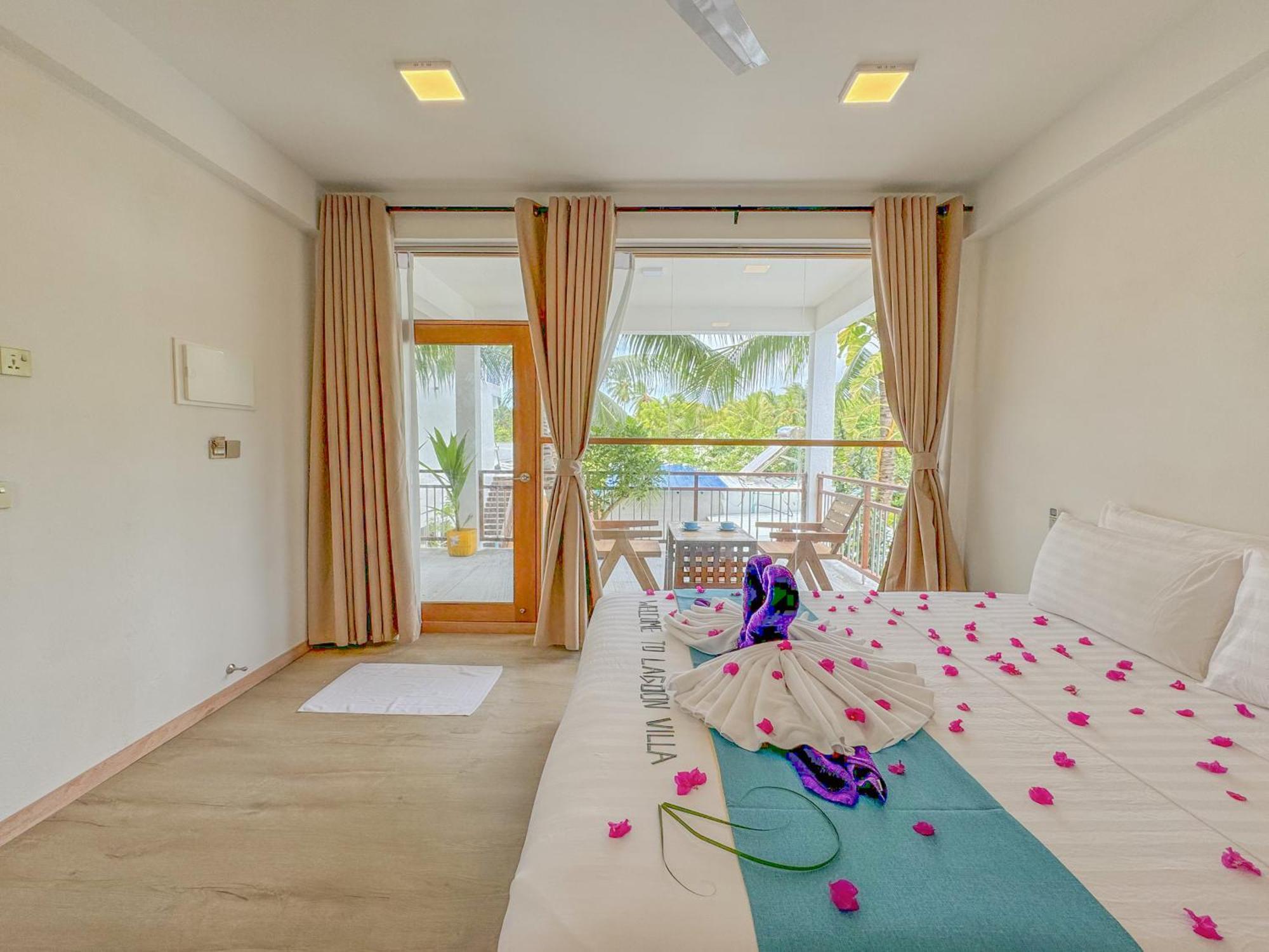 Lagoon Villa Maldives Thoddoo Esterno foto